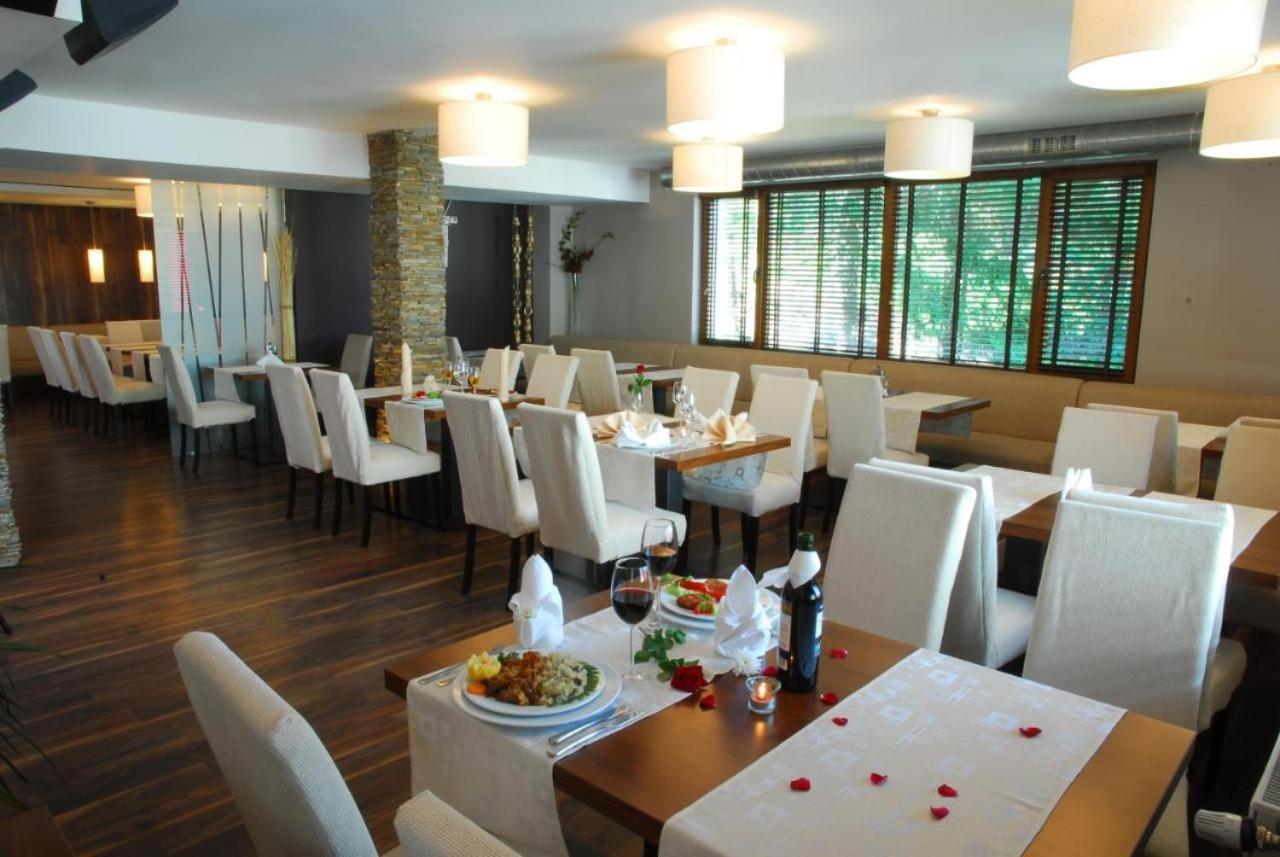 Ferienwohnung Апартамент В Лъки Спа Комплекс Pamporowo Exterior foto